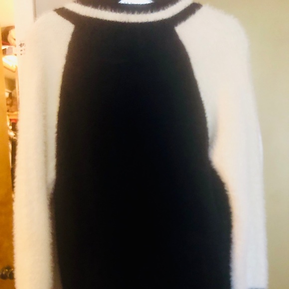 Wishlist brand zippered sweater - Picture 2 of 4